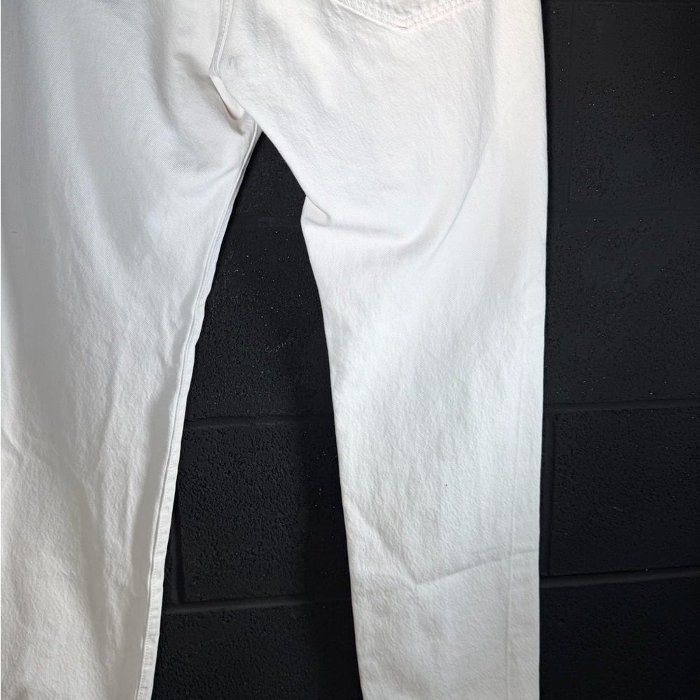 Levi's Men's White Straight Jeans - Picture 16 of 16
